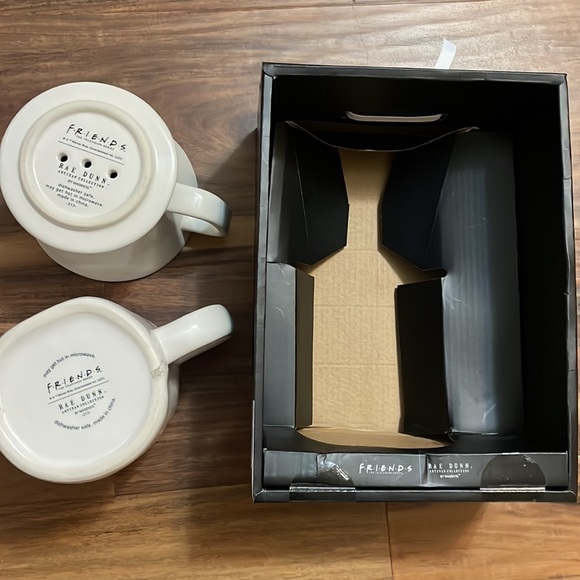 RAE DUNN FRIENDS COFFEE CUP CENTRAL PERK PARK DRIP MUG 19.5 oz WARNER BROS tv - Picture 6 of 7